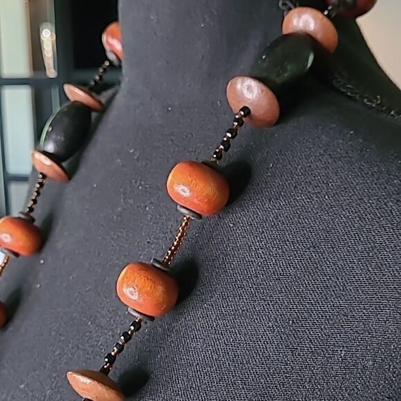 40" wooden bead necklace - Picture 2 of 5